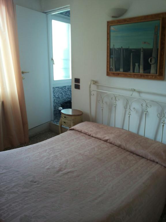 Hotel Antico Capon Venice Room photo